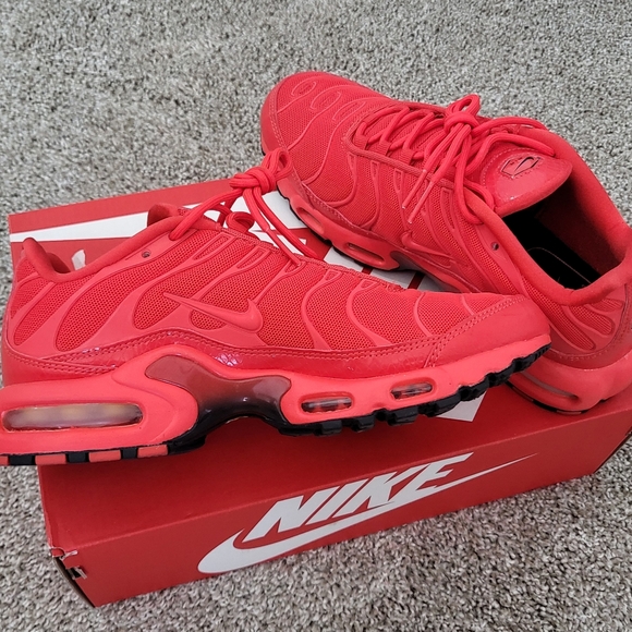 WM Nike Air Max Plus - Picture 4 of 9